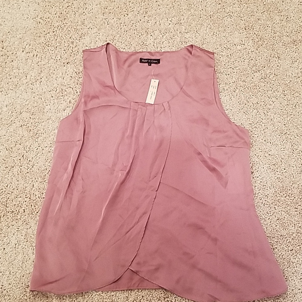 Sleeveless blouse